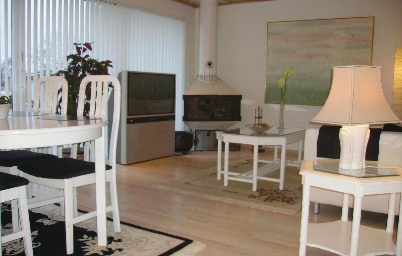 Awesome Home In Soelvesborg With House Sea View Kültér fotó