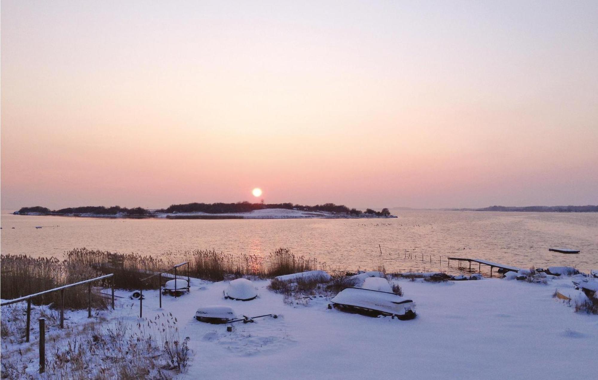 Awesome Home In Soelvesborg With House Sea View Kültér fotó