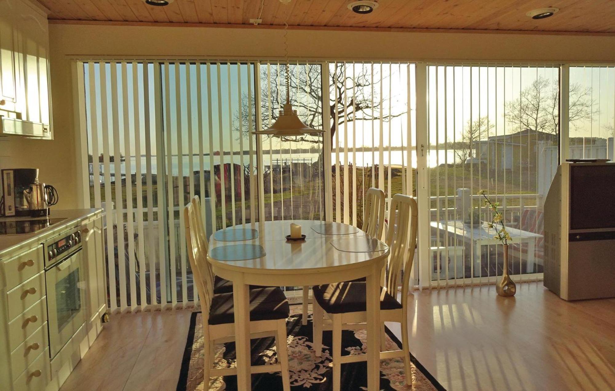 Awesome Home In Soelvesborg With House Sea View Kültér fotó